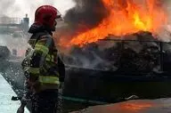 آتش سوزی هولناک 3 لنج تجاری در جزیره قشم