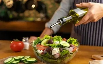 یک قطره، هزاران خاصیت/ سالادِ شما جان می‌گیرد