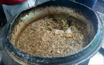 جمع‌آوری 8 تن و 207 کیلوگرم مواد غذایی فاسد از سطح استان کرمان