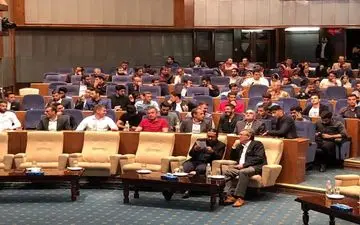 حضور بازیکنان،کادر فنی و مسولان پرسپولیس در جشن قهرمانی