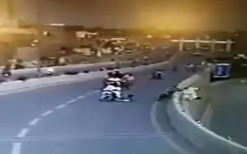 تصادف مرگبار موتورسواران در بزرگراه + فیلم