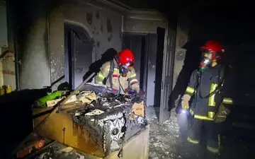 آتش‌سوزی شبانه در ساختمانی در مشهد؛ یک نفر مصدوم شد