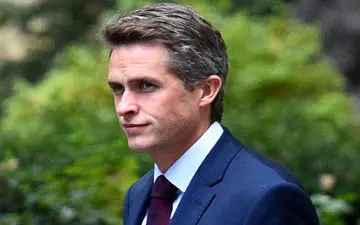 وزیر دفاع انگلیس از ادامه مبارزه با داعش خبر داد