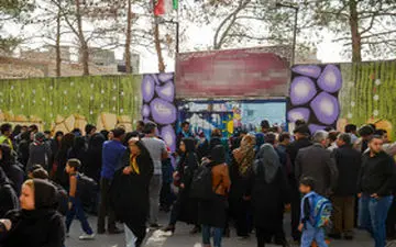 تجمع خانواده‌های دانش آموزان قربانی تعرض جنسی مدرسه‌ای در اصفهان