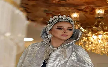 تیپ قرمز بهنوش بختیاری جنجال بپا کرد| بهنوش بختیاری با این تیپ مثل دختر 14 ساله شد!