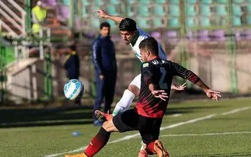  مصدومیت هوادار سیاه‌جامگان پس از گل!/ باز هم اکبر ضد فوتبال!