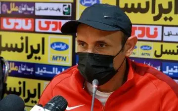 گل‌محمدی:  اشتباهات داوری برای پرسپولیس زیاد شده و جای نگرانی دارد/ باید مسئولیت‌پذیری دفاعی خود را زیاد کنیم
