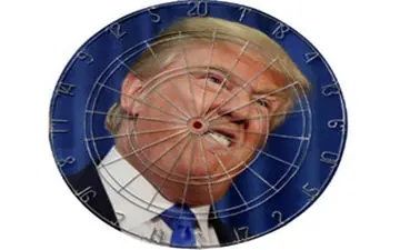 مسابقه پرتاب دارت به سمت ترامپ + فیلم