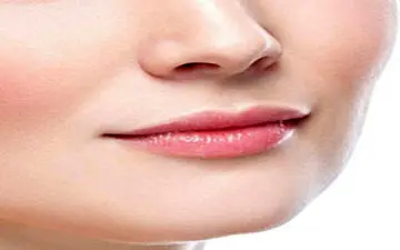 برای داشتن لب های جذاب چکار کنیم؟
