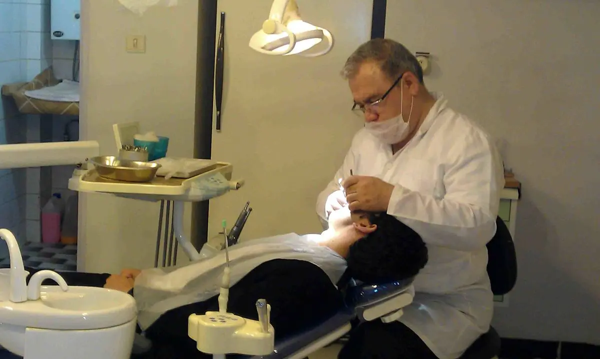 شفافیت ۶۰ درصد تعرفه‌های دندانپزشکی/ چه عواملی دستمزد دندانپزشکان را تعیین می‌کند؟