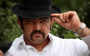 احمد ایراندوست و آرمین تو ای اف ام در حال پخت نذری! + عکس