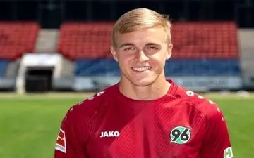 اولین فوتبالیست حرفه‌ای مبتلا به کرونا شناسایی شد
