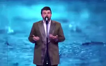 اجرای آهنگ شجریان در مسابقه «عصر جدید»