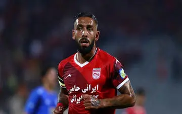 انتقاد تند اشکان دژاگه از کمیته انضباطی و حمایت قاطع از ستارۀ استقلال+عکس