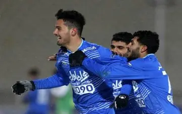  چند پیشنهاد خارجی برای هافبک آبی‌ها/ نورافکن از استقلال جدا می‌شود؟