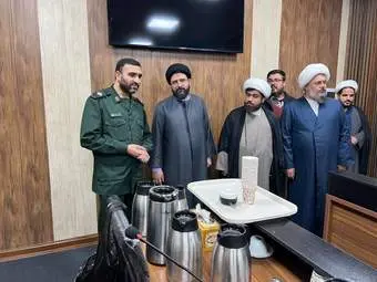  نشست مشترک فرمانده سپاه و رئیس اوقاف شهرستان قدس در امامزاده حضرتین
