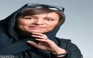 تیپ و ژست خنده دار رویا تیموریان به همراه سمیه برجی در پشت صحنه یک نمایش