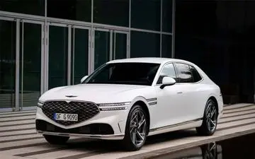 سدان لوکس جنسیس G90 مدل 2024 برای بازار اروپا معرفی شد
