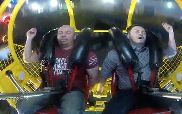 بیهوش شدن ناگهانی دو دوست در شهربازی