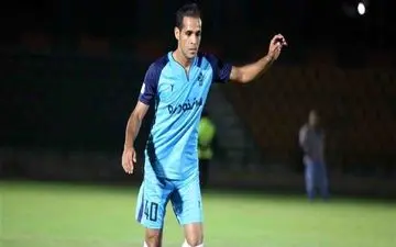 بازیکن سابق استقلال: شجاع خلیل زاده باید اخراج می شد