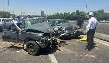 تصادف زنجیره‌ای در آزادراه تهران به پردیس ۸ مصدوم برجای گذاشت 