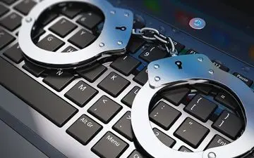 دستگیری مجرمان برداشت اینترنتی غیرمجاز در پوشش لینک جعلی سهام عدالت