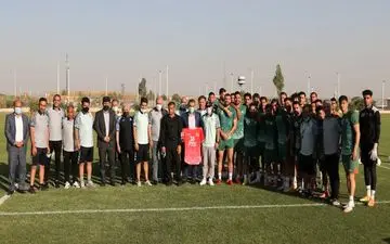 حضور رئیس فراکسیون ورزش و جوانان مجلس در تمرین تراکتور