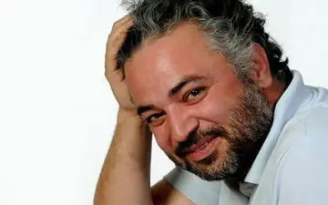 عکس/ مزار حسن جوهرچی در آخرین روزهای سال