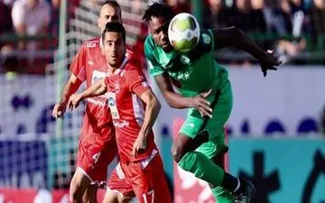 گزارشگر جنجالی به دنبال بهانه ای برای زدن برچسب تبانی در دیدار ذوب آهن – پرسپولیس !