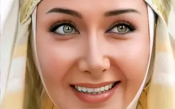 حرکات عجیب کتایون ریاحی در حرم امام رضا + ویدئو