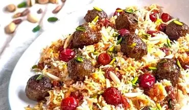 طرز تهیه بامیه پلو جنوبی با گوشت قلقلی؛ پلوی متفاوت و خوش‌طعم مخصوص ناهار