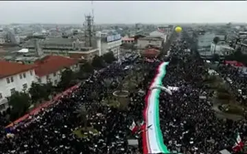 حضور چشمگیر مردم رشت در راهپیمایی ۲۲ بهمن + فیلم