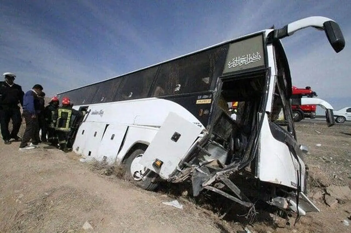 5 زخمی در حادثه واژگونی اتوبوس در کرمانشاه
