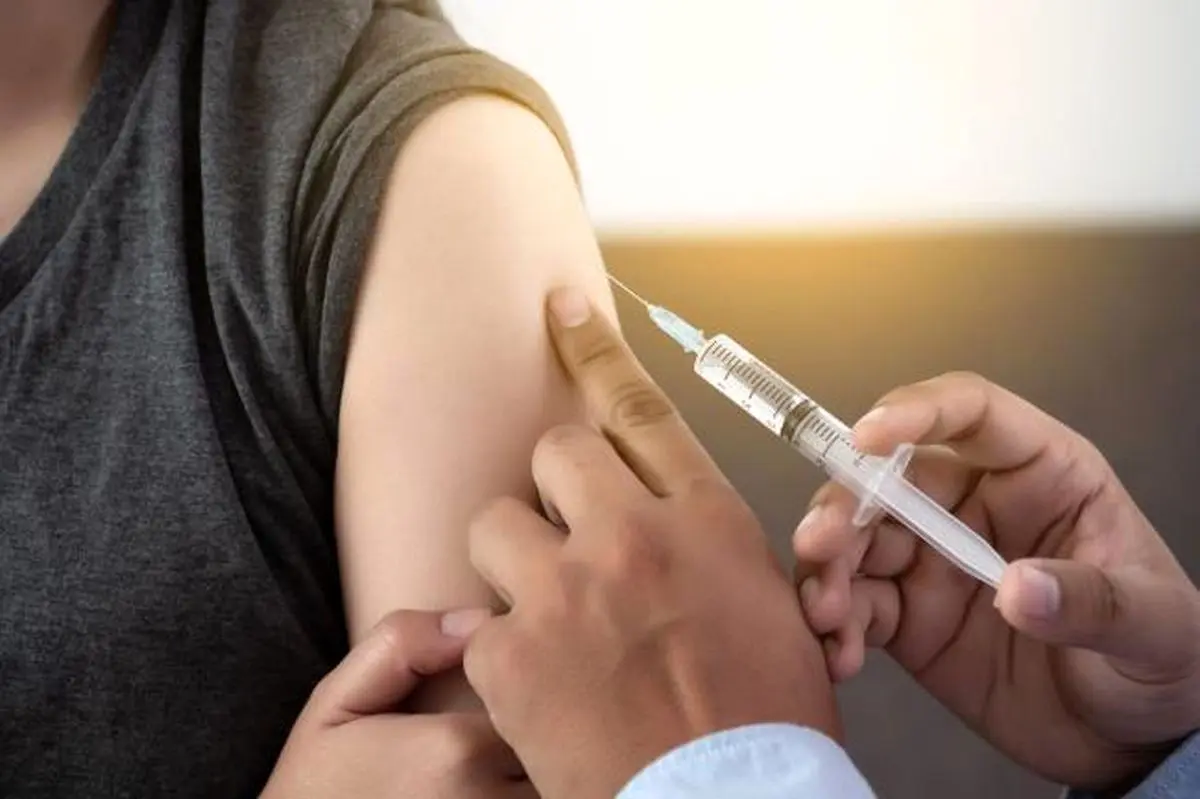 واکسن را روی کدام بازو بزنیم؟