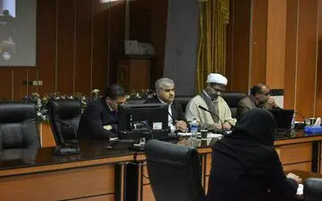 بررسی آیین نامه های امر به معروف و نهی از منکر و پوشش و رفتار حرفه ای