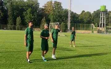 ذوب آهن تا اینجا قافیه را به رقبا باخته/گاندوها اندرخم یک کوچه اند!