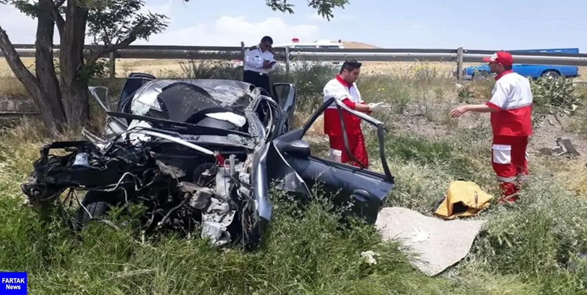 واژگونی خودرو جان راننده را در محور زنجان به بیجار گرفت