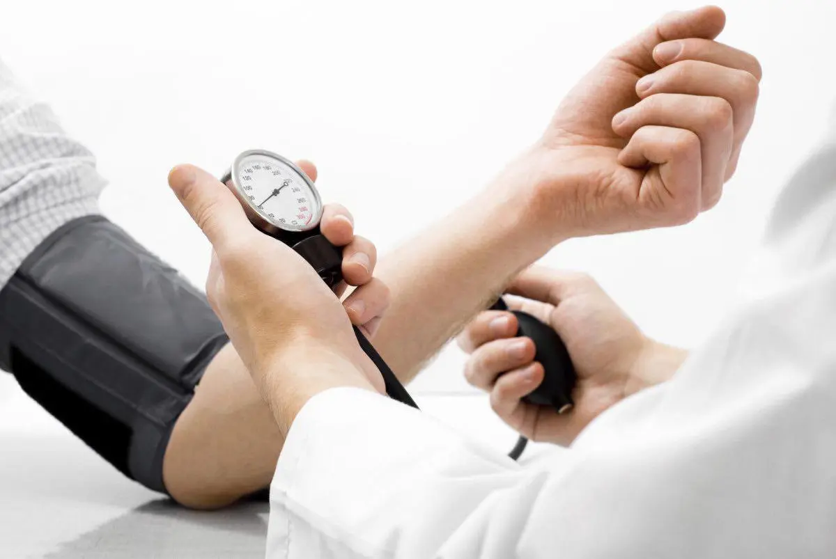 فشار خون بالا: علائمی که نباید نادیده بگیرید