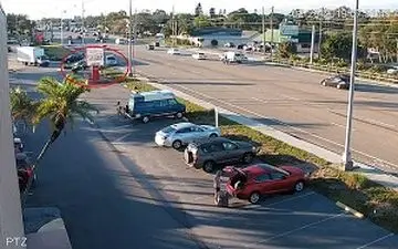 راننده بی‌‎احتیاط حادثه‌ای وحشتناک را رقم زد +فیلم 