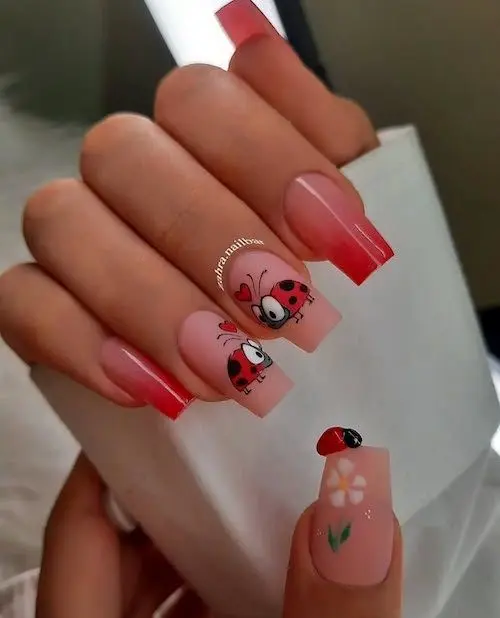 ناخن‌های عروسکی