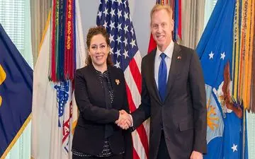 آلبانی و آمریکا درباره بالگردهای «بلک هاوک» قرارداد بستند