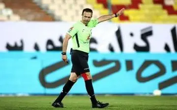 دکتر بیژن، داور بازی نساجی- تراکتور