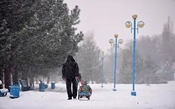 قرقیزستان در حال دفن شدن در برف + فیلم