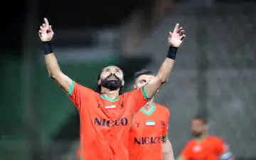 هافبک استقلالی در تدارک گل به سپاهان