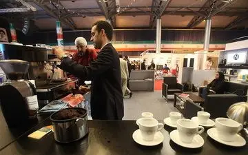  تب «بازی تاج و تخت» در کافه‌ها/ اتحادیه: پخش «فیلم و سریال» غیرقانونی است