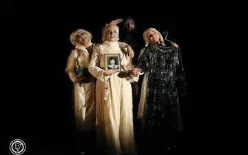 نمایش تو مشغول مردنت بودی