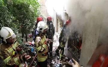 انبار کفش در مشهد آتش گرفت+تصاویر