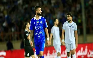 مدافع استقلال ماندنی شد
