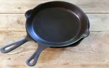 تمیز کردن ظروف چدنی سوخته و قدیمی