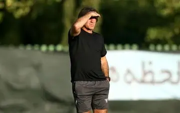 
ساپینتو: داوران هر بازی از ما امتیاز می‌گیرند/ مقابل ما اتوبوس پارک می‌کنند ولی مقابل تیم های دیگر نه